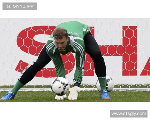 诺伊尔：守护球门的传奇门将与德国足球的辉煌历程